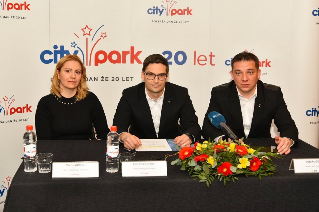 Toni Pugelj, direktor SES Slovenija, Andrej Ropret, center manager Cityparka in Maja Vidmar, vodja marketinga v Cityparku