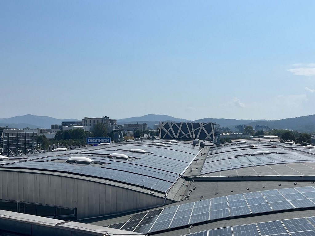 Citypark nadaljuje svojo zavezanost trajnostnemu razvoju z izgradnjo največje sončne elektrarne na nakupovalnih središčih v Sloveniji (Foto osebni arhiv Andreja Ropreta)