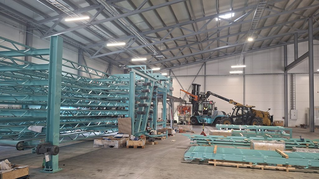 Z dobavo opreme so začeli maja letos, z montažo pa junija