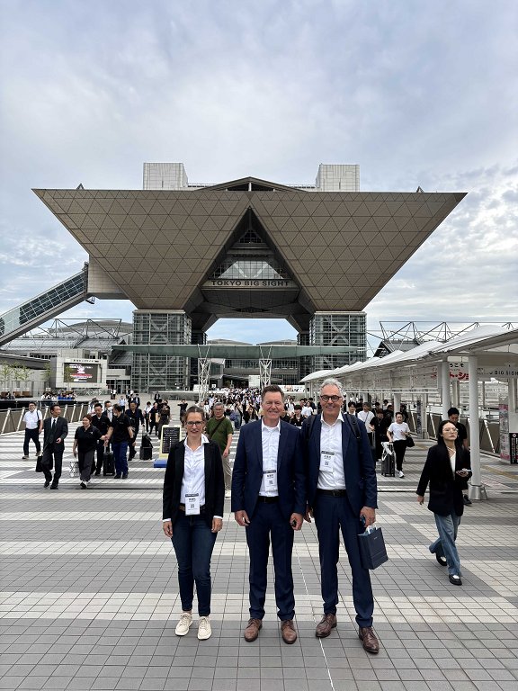 Photo_04_Ursina Mutzner, Willi Stadler and Juergen Berger at N-Expo 2026 in Japan