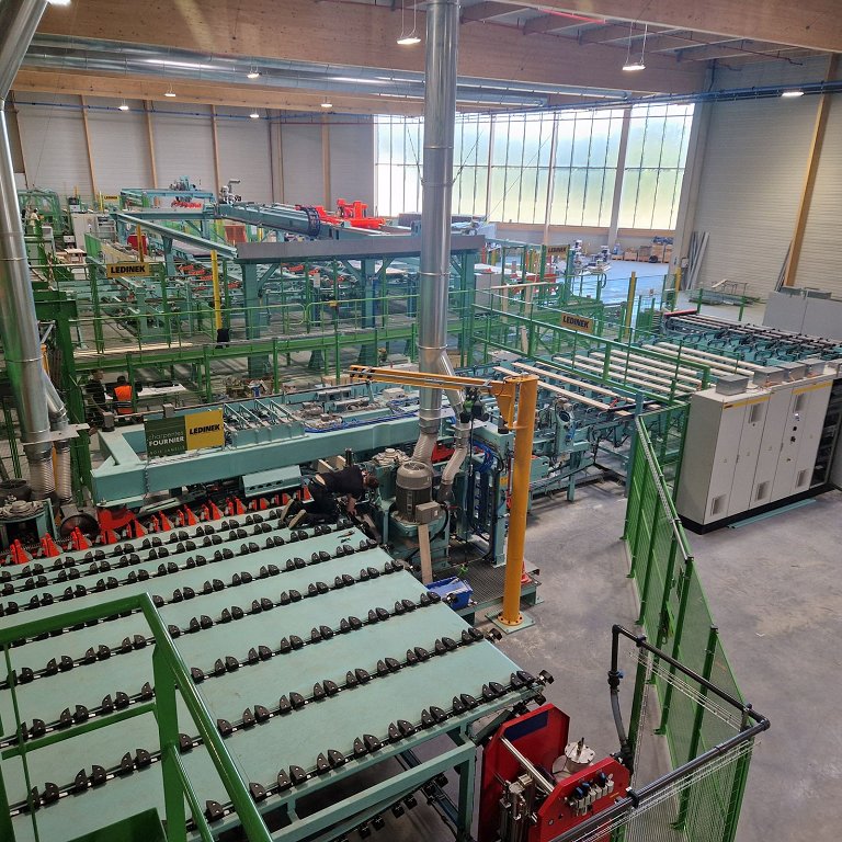 Gre za tehnološko zahteven projekt, s katerim Ledinek Engineering dodatno utrjuje svojo vlogo enega ključnih partnerjev pri razvoju sodobne lesene gradnje v Evropi. Foto Ledinek