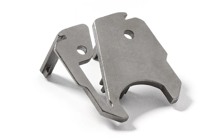 3d-printed-titanium-latch-part-lufthansa-backside